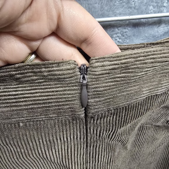 VTG Corduroy Skirt Women's Sz 8 Petites Brown Embroider Fall Autumn Thanksgiving - Picture 6 of 9